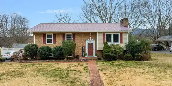 1009 Westminister Drive
