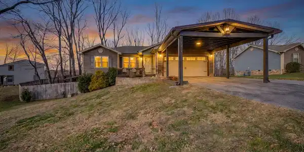 136 Roy Phillips Road
