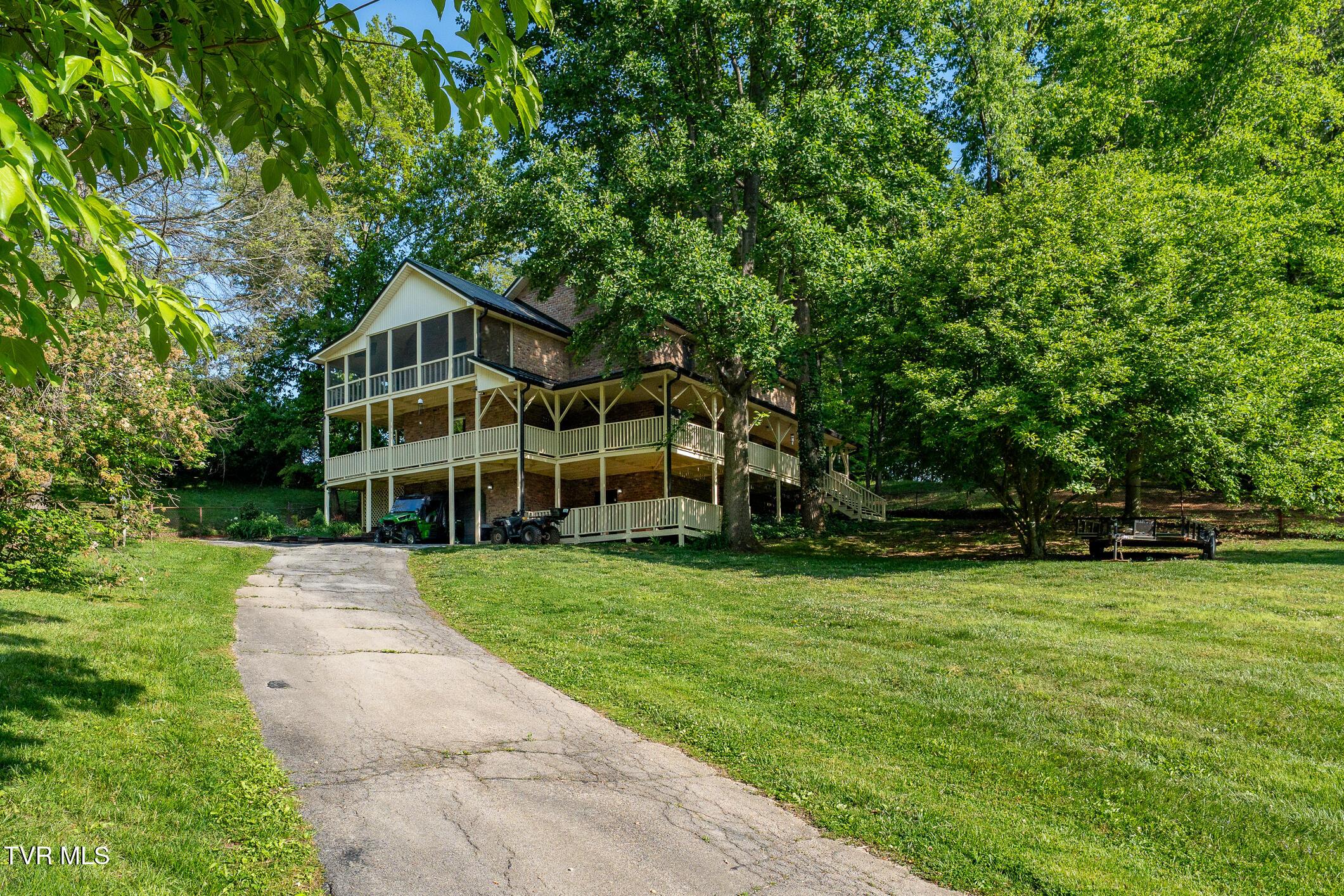Image 1: 127 Markwood Cir (2 of 53)