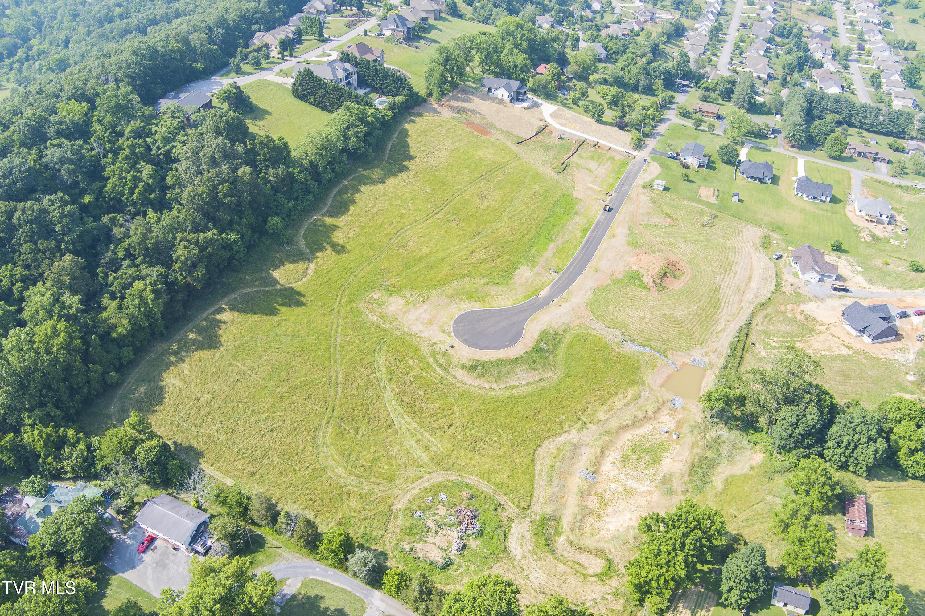 Image 2: LOT 3 (19)
