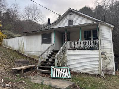 195 Hanging Tree Road