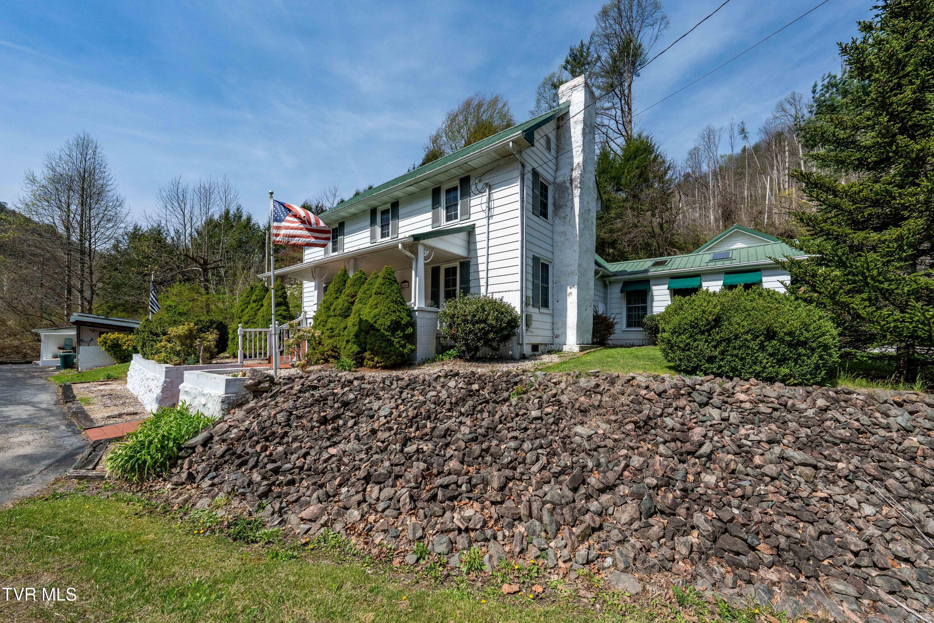 Image 2: 6646 Roan Creek Rd (2 of 81)