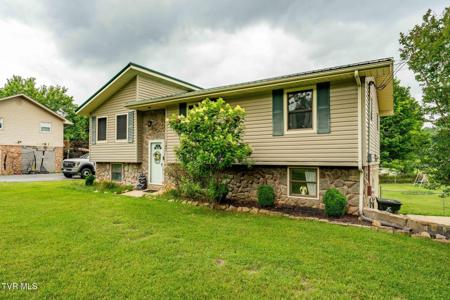 147 Hillcrest Circle