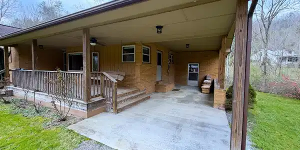 Image 3: 2