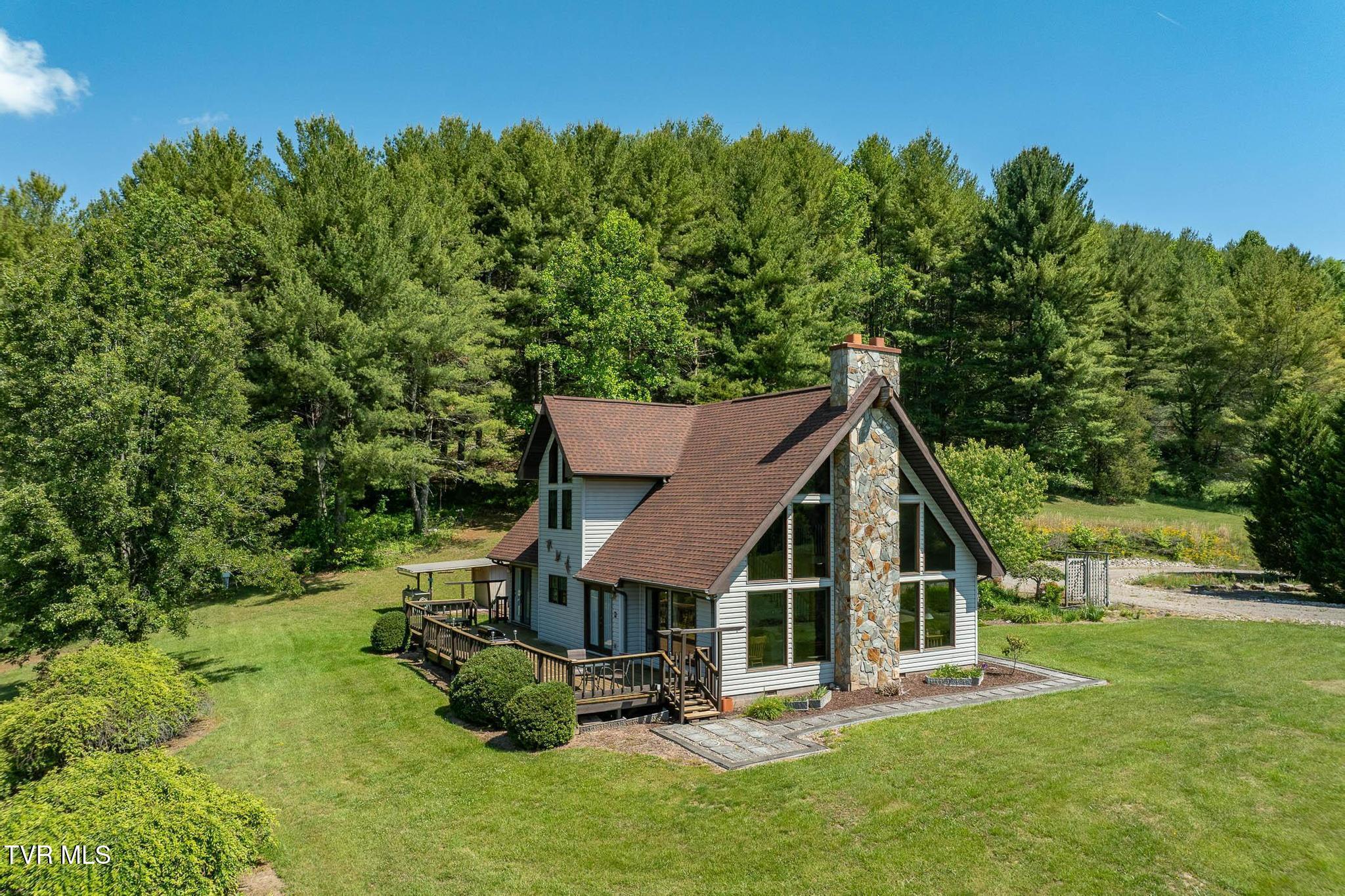 Image 1: 336 Mack Branch Road (17 of 109)