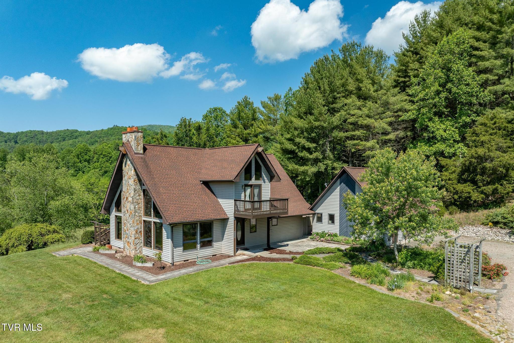 Image 3: 336 Mack Branch Road (13 of 109)