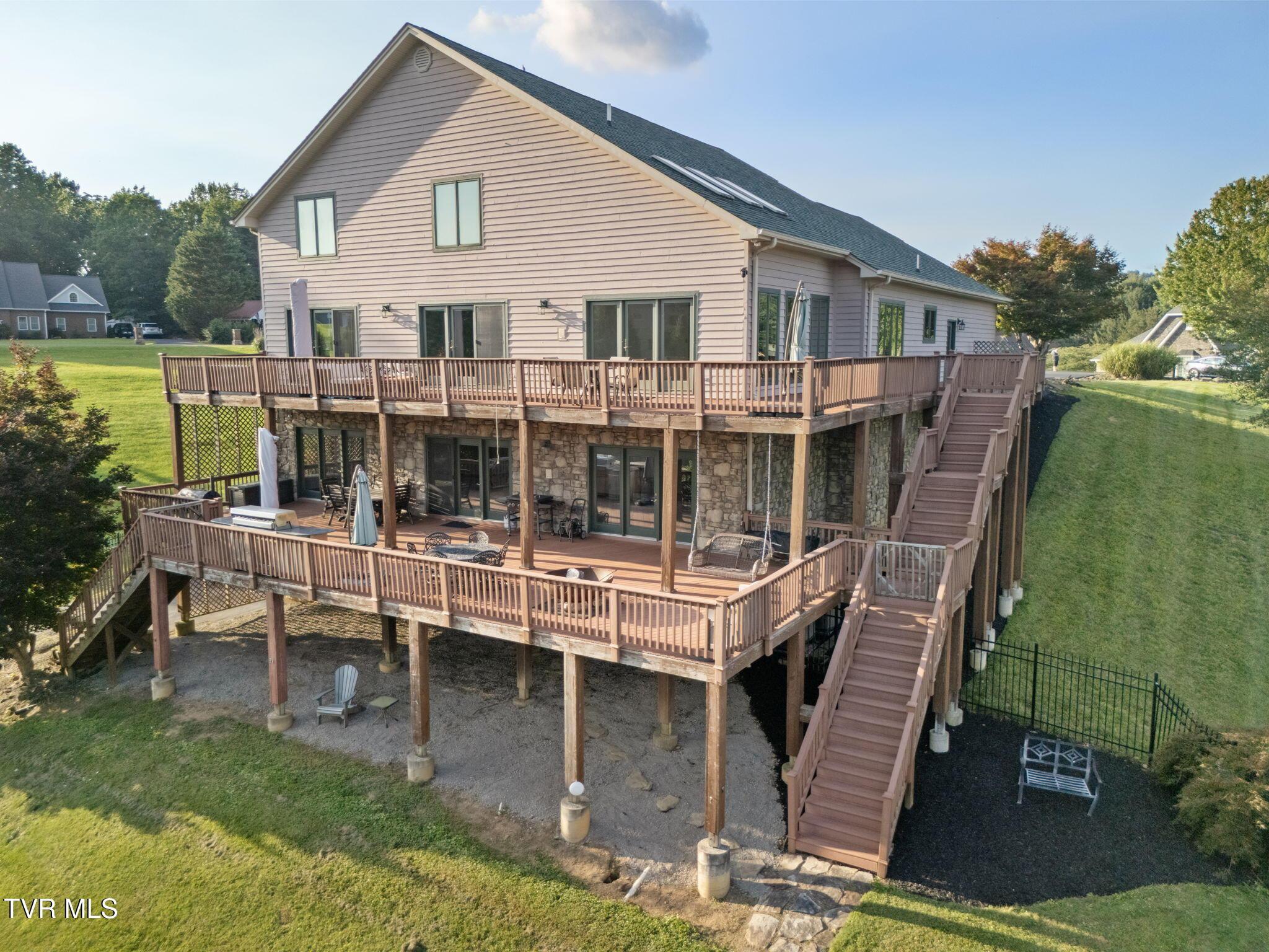 Image 2: 11-web-or-mls-21580-moonlight-bay-rd