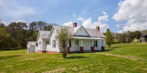 2200 Sunnyside Road