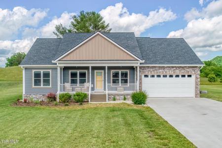 1007 Deerfoot Circle