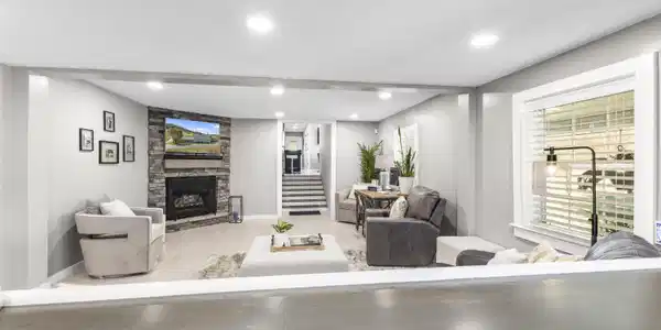 Image 4: living room