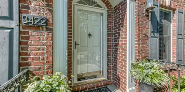 Image 4: 3422 Berkshire Cir-4
