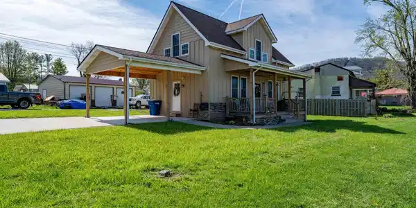 Image 2: 250 N Shady Street, Mtn City, TN (1 of 4