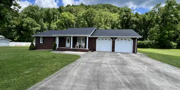 839 Deerfield Lane