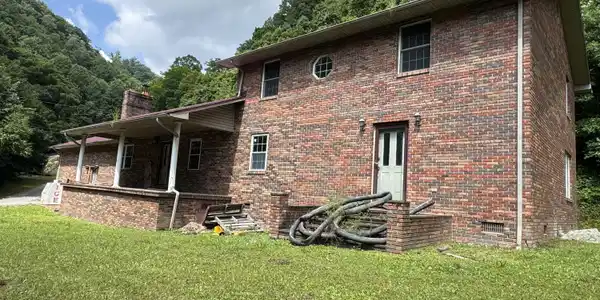 1384 Stable Drive