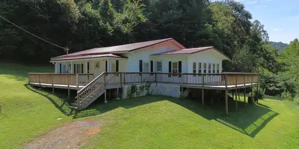 14439 Holbrook Chapel Road
