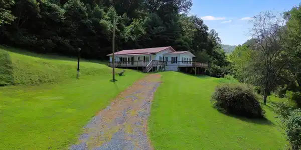 Image 3: DJI_0212_pro_medium