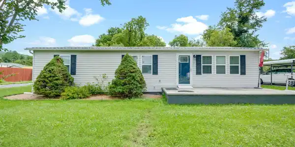 121 Bill Lewis Road
