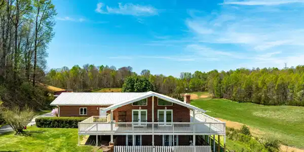 2638 Highway 81 South