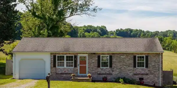 139 Valley Pl Drive