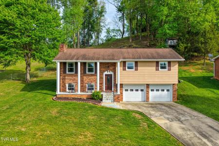 820 South Sherbrooke Circle