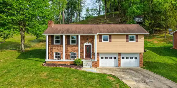 820 South Sherbrooke Circle