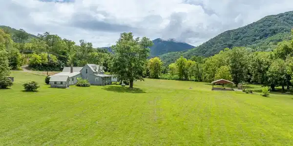 Image 3: Del Rio farm