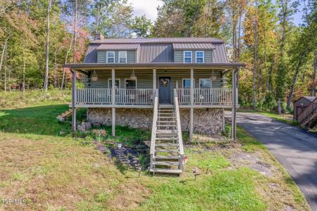 214 Oak Hills Lane