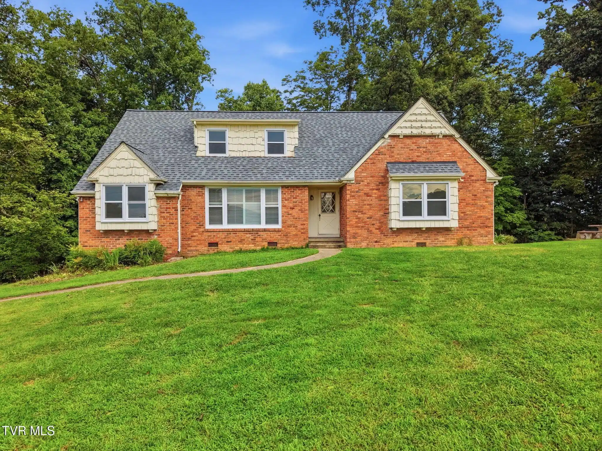 Image 1: 216 Chickasaw Street, Johnson City, TN