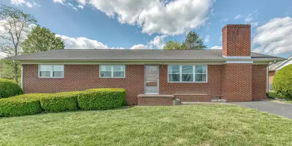 136 Hemlock Street