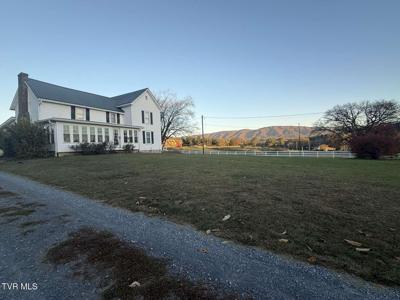 4463 Weaver Pike