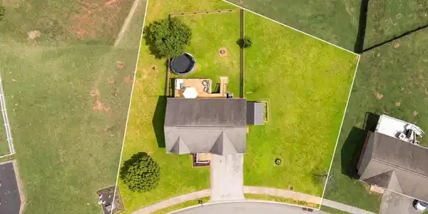 Image 2: 180 Mountain Creek Court (1 of 82)
