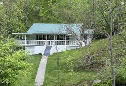 4271 Dickenson Highway