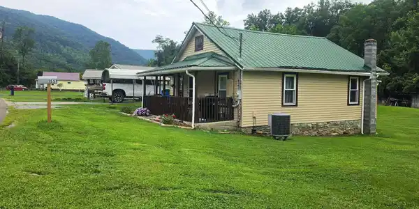 Image 2: 2