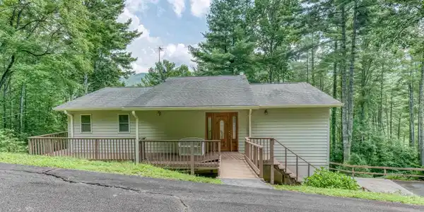 290 Lakeridge Road