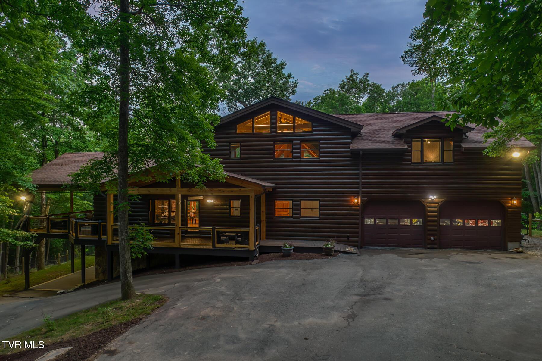 Image 4: 191 Bear Ridge Dr-3-2