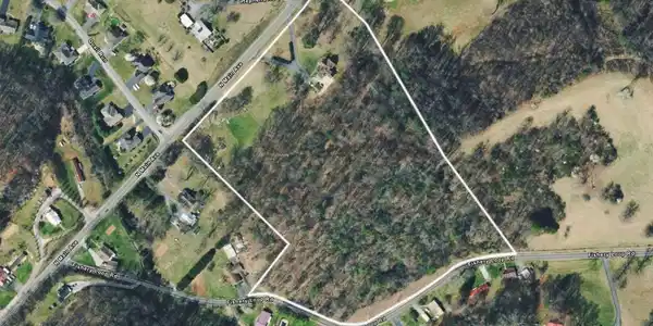 Image 2: 1812 N Main Ave