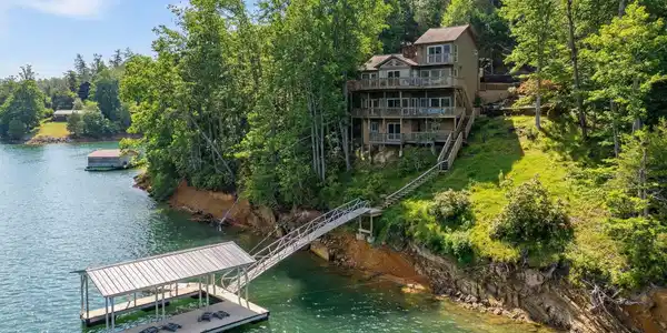 310 Cove Ridge Lane