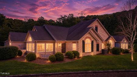 1729 Skyland Falls Court