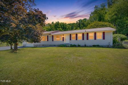 638 South Elm Avenue
