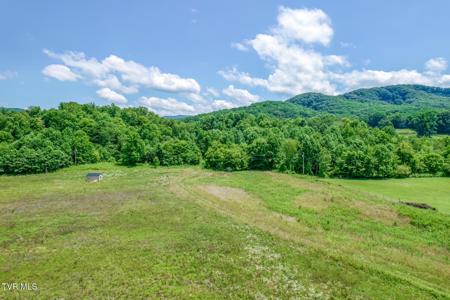 1685 Highway 107 - 30 Acre