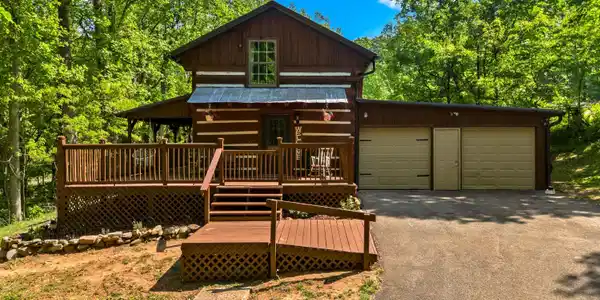 Image 2: 002-874LaymanDrive-Dandridge-TN-37725-SM
