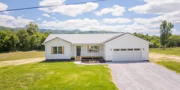 320 Deerwood Road