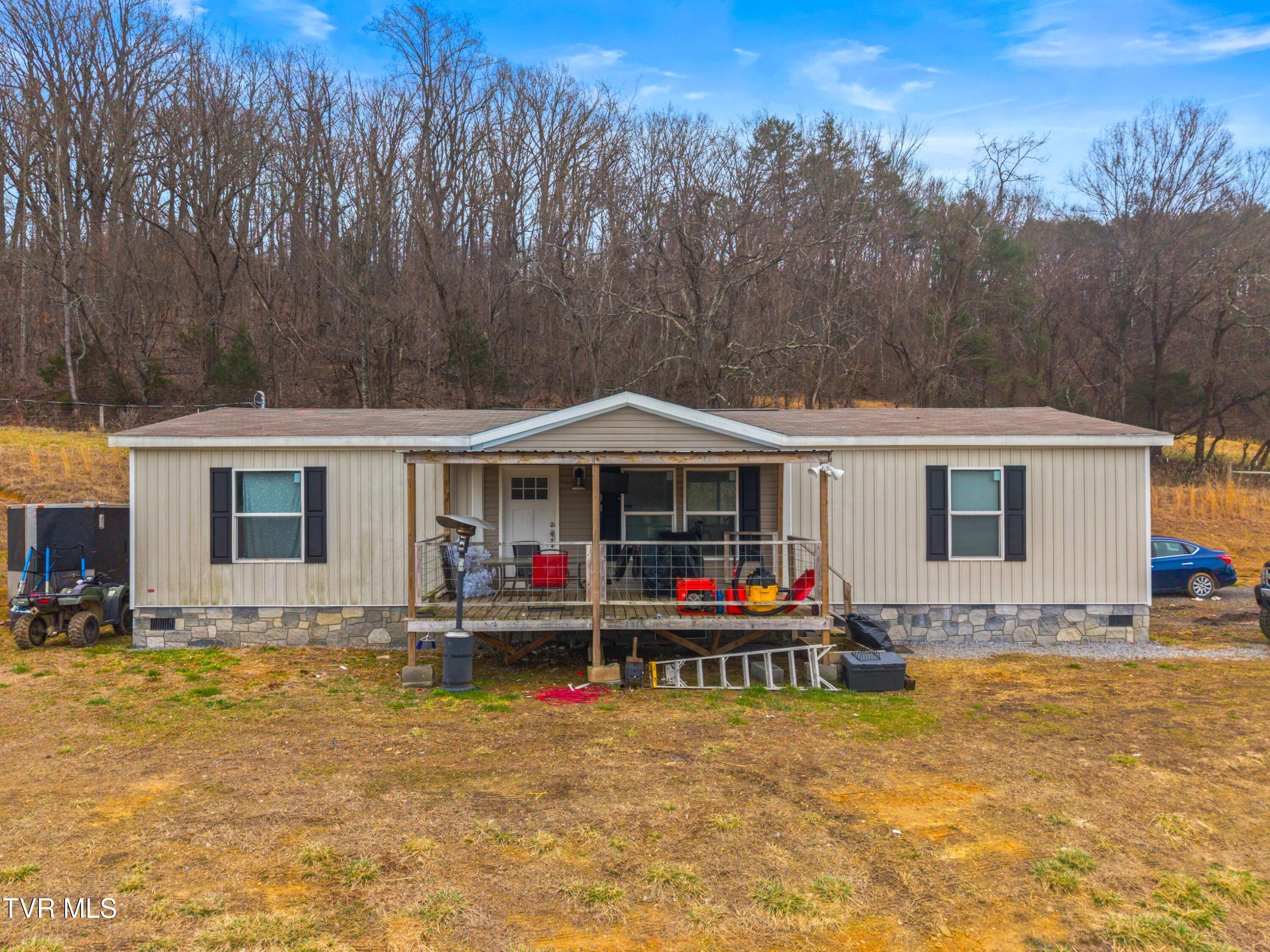 Image 2: 002-612GrassyValleyRoad-Whitesburg-TN-37