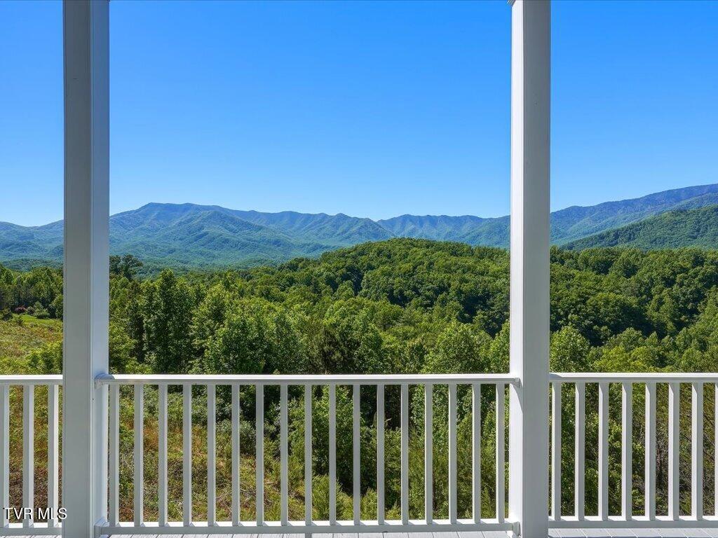 Image 2: 270 Sonshine Ridge Road - 2