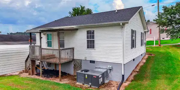 Image 3: 002-108JacksonStreet-Rogersville-TN-3785