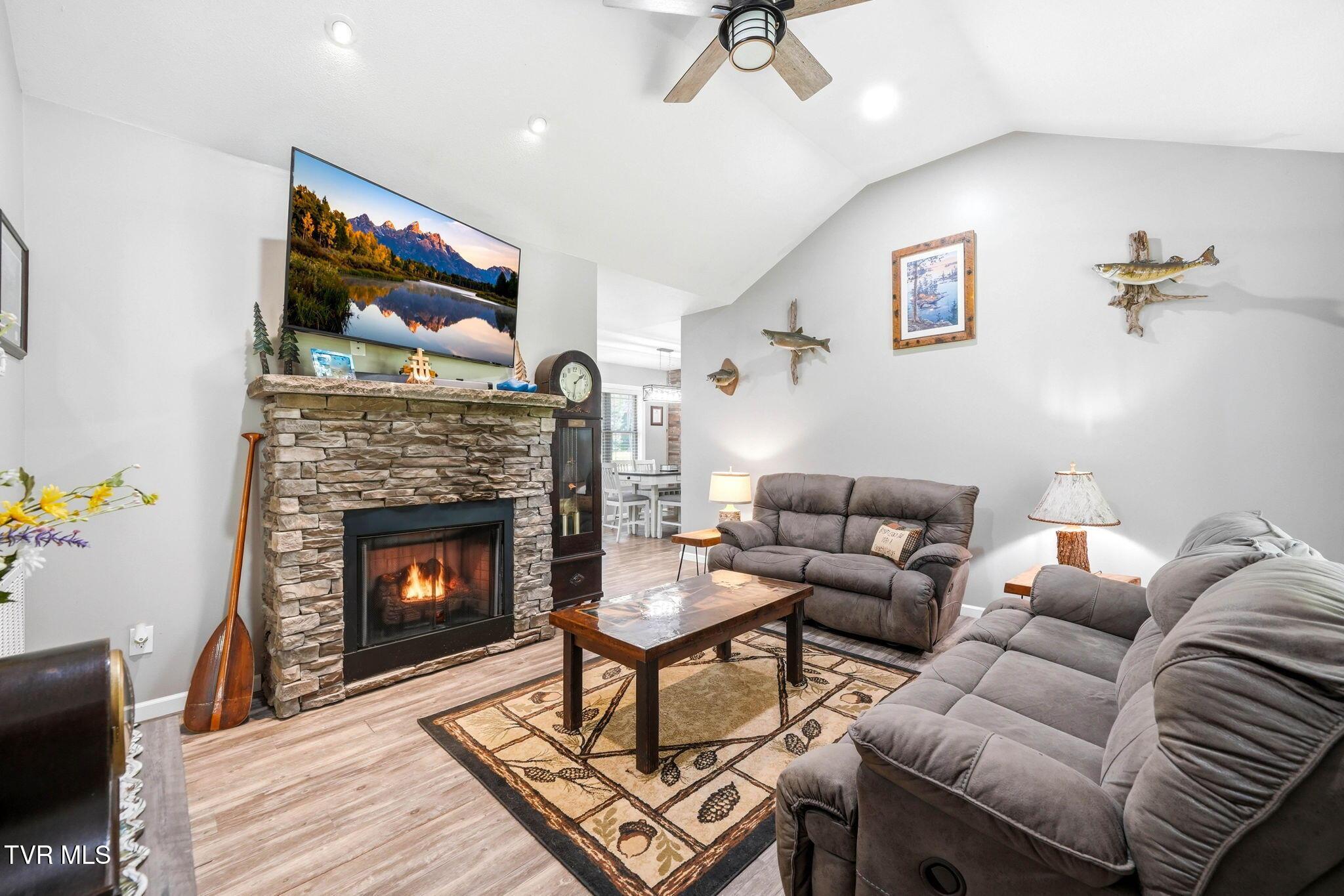 Image 4: 289 Myrtle Drive