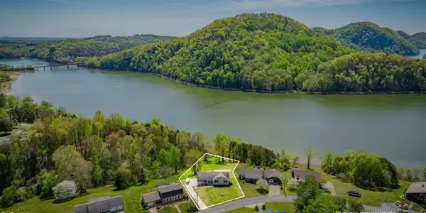 127 West Lake Drive