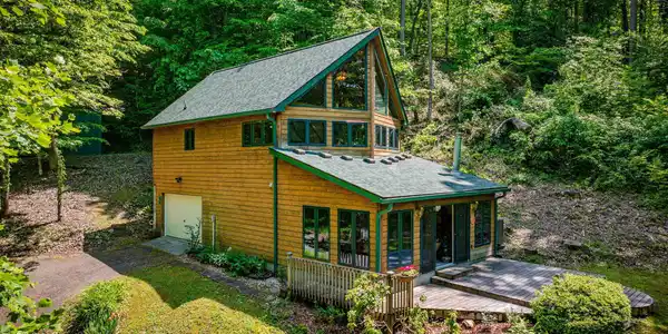 497 Lakeview Drive
