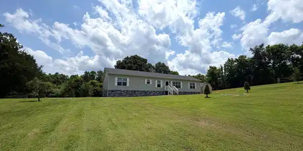 Image 3: 3