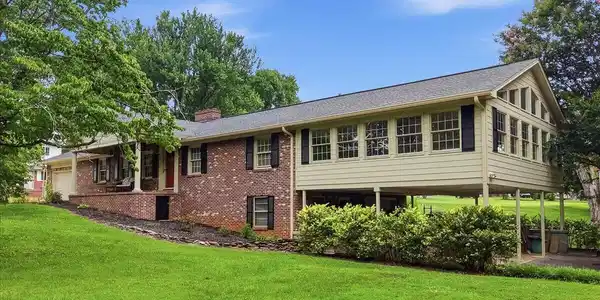 404 Cowan Drive